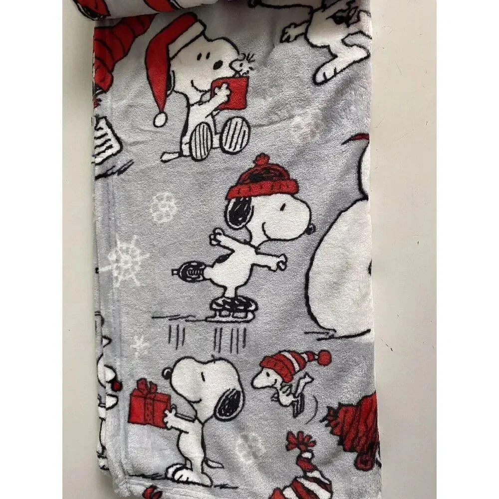 Peanuts Snoopy Snowman Throw Blanket Christmas Tree Snow Skiing‎ Ice Skating NEW